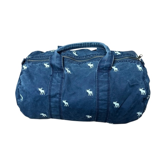 Abercrombie & Fitch Logo Duffel Bag - Picture 2 of 9